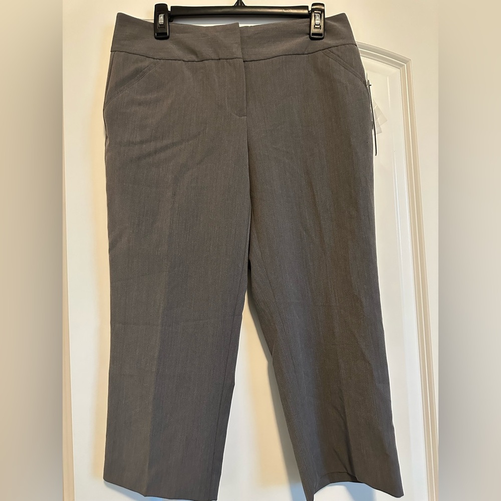 Nicole Miller NY Pants sz 8 Gray Flat Front Pockets Wide Leg Capri